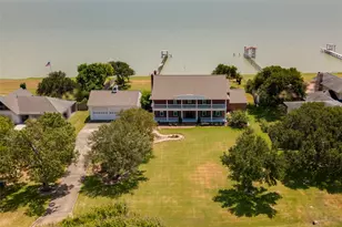 13224 Bay Pl Dr, Beach City, TX 77523 - Photo 9