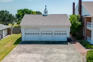 13224 Bay Pl Dr, Beach City, TX 77523 - Photo 5