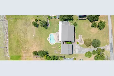 13224 Bay Place Drive, Beach City, TX 77523 - Photo 11