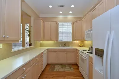 6841 Staffordshire Boulevard, Houston, TX 77030 - Photo 15