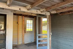 612 Silliman St, Sealy, TX 77474 - Photo 11