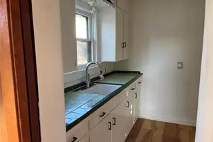 612 Silliman St, Sealy, TX 77474 - Photo 9