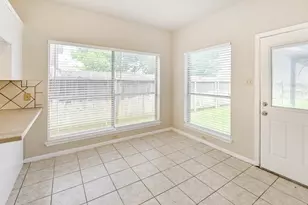 3805 Redbud Dr, La Porte, TX 77571 - Photo 5