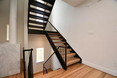 92 Dennis Street #B, Houston, TX 77006 - Photo 11