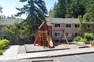 821 High School Road NE, Other, WA 98110 - Photo 3