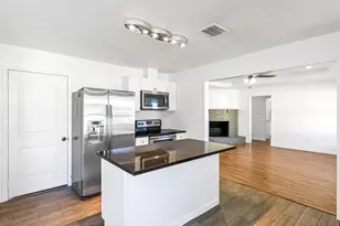 6206 Westbranch Dr, Houston, TX 77072 - Photo 11