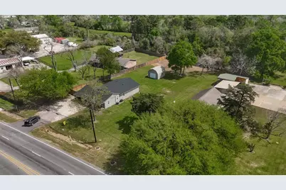917 S Main Street, Highlands, TX 77562 - Photo 43