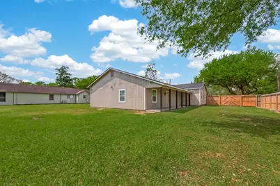 917 S Main Street, Highlands, TX 77562 - Photo 39