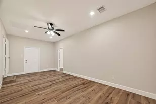 917 S Main St, Highlands, TX 77562 - Photo 25