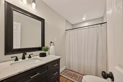917 S Main Street, Highlands, TX 77562 - Photo 17
