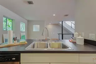 219 W Gray St, Houston, TX 77019 - Photo 15