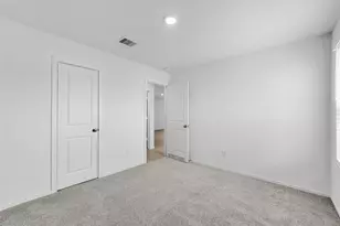 20119 Iron Winds St, Crosby, TX 77532 - Photo 5