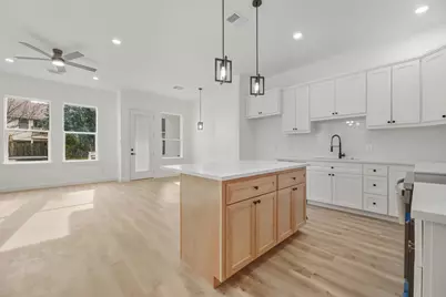 117 Capetown Lane, Conroe, TX 77356 - Photo 9