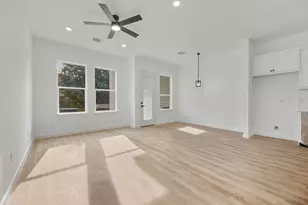 117 Capetown Ln, Conroe, TX 77356 - Photo 19