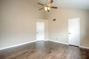 10811 Richmond Ave, Houston, TX 77042 - Photo 13