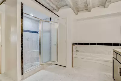 917 Main Street #1107, Houston, TX 77002 - Photo 15