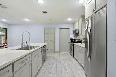 6023 Pineshade Lane, Houston, TX 77008 - Photo 5