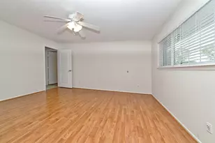 5822 W Bellfort St, Houston, TX 77035 - Photo 31