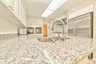 5822 W Bellfort St, Houston, TX 77035 - Photo 15