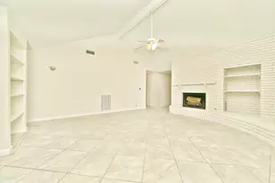 5822 W Bellfort St, Houston, TX 77035 - Photo 7