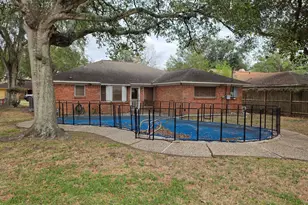 2121 Redwood St, Kemah, TX 77565 - Photo 29