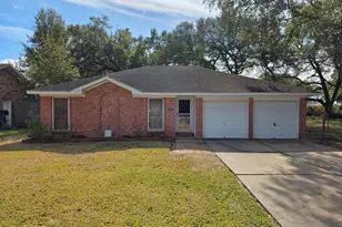 2121 Redwood St, Kemah, TX 77565 - Photo 1