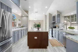 3210 Ashfield Dr, Houston, TX 77082 - Photo 3