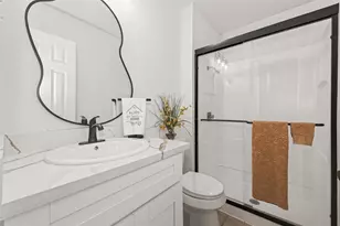 1 Laurel Oak Pl E, The Woodlands, TX 77380 - Photo 33