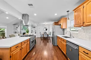 2210 Joel Wheaton Rd, Houston, TX 77077 - Photo 9