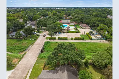 2210 Joel Wheaton Road, Houston, TX 77077 - Photo 31