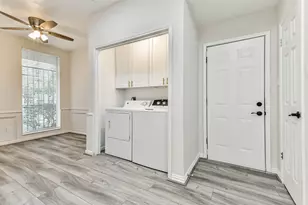 2604 Mid Ln, Houston, TX 77027 - Photo 17