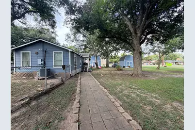 2308 Avenue L, Bay City, TX 77414 - Photo 5