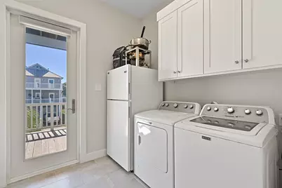 3827 Neptune, Galveston, TX 77554 - Photo 17