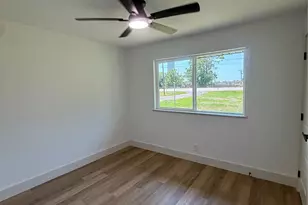 909 S Downing Rd, Angleton, TX 77515 - Photo 27
