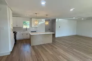 909 S Downing Rd, Angleton, TX 77515 - Photo 11