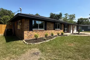 909 S Downing Rd, Angleton, TX 77515 - Photo 3