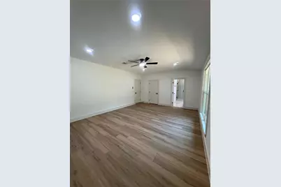 909 S Downing Road, Angleton, TX 77515 - Photo 19