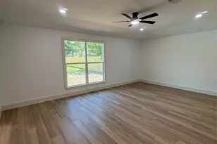 909 S Downing Rd, Angleton, TX 77515 - Photo 23