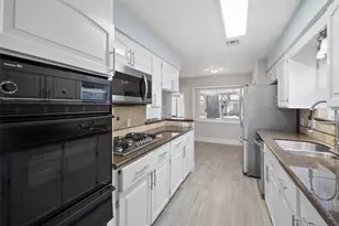 9703 Philmont Dr, Houston, TX 77080 - Photo 11