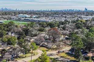 9703 Philmont Dr, Houston, TX 77080 - Photo 31