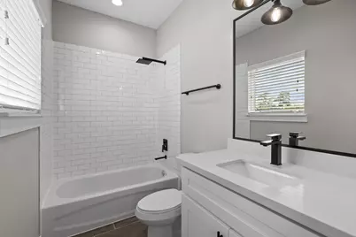904 Martin Street #D, Houston, TX 77018 - Photo 21