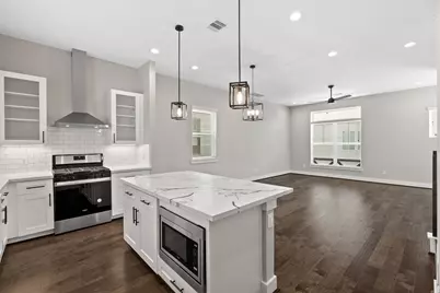 904 Martin Street #D, Houston, TX 77018 - Photo 7
