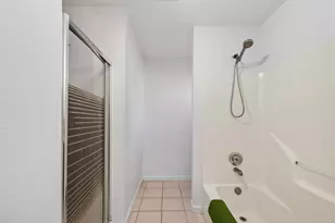 9927 Glenkirk Dr, Houston, TX 77089 - Photo 11