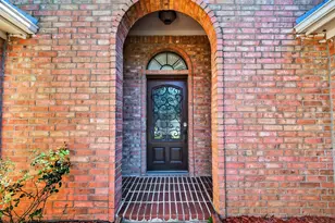 9927 Glenkirk Dr, Houston, TX 77089 - Photo 3