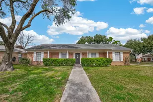 9502 Skyline Dr, Houston, TX 77063 - Photo 3