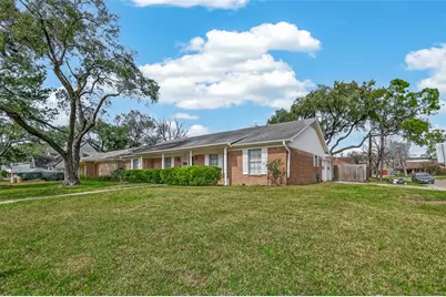 9502 Skyline Drive, Houston, TX 77063 - Photo 5