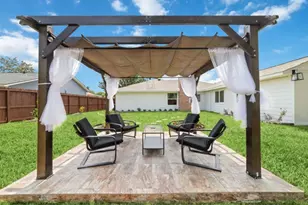 13102 Apple Glen Ln, Houston, TX 77072 - Photo 3