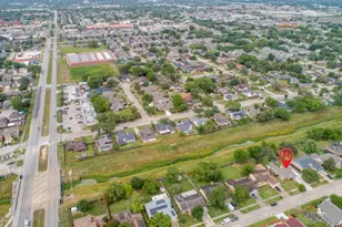 13102 Apple Glen Ln, Houston, TX 77072 - Photo 37