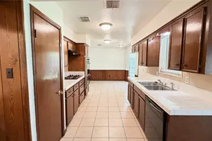 18010 Blundell Dr, Spring, TX 77388 - Photo 7