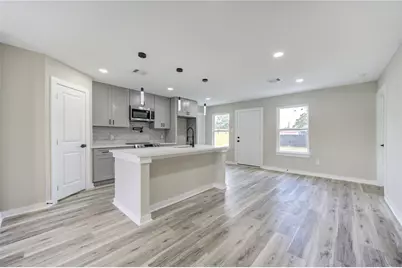 10413 Muscatine Street, Houston, TX 77029 - Photo 7